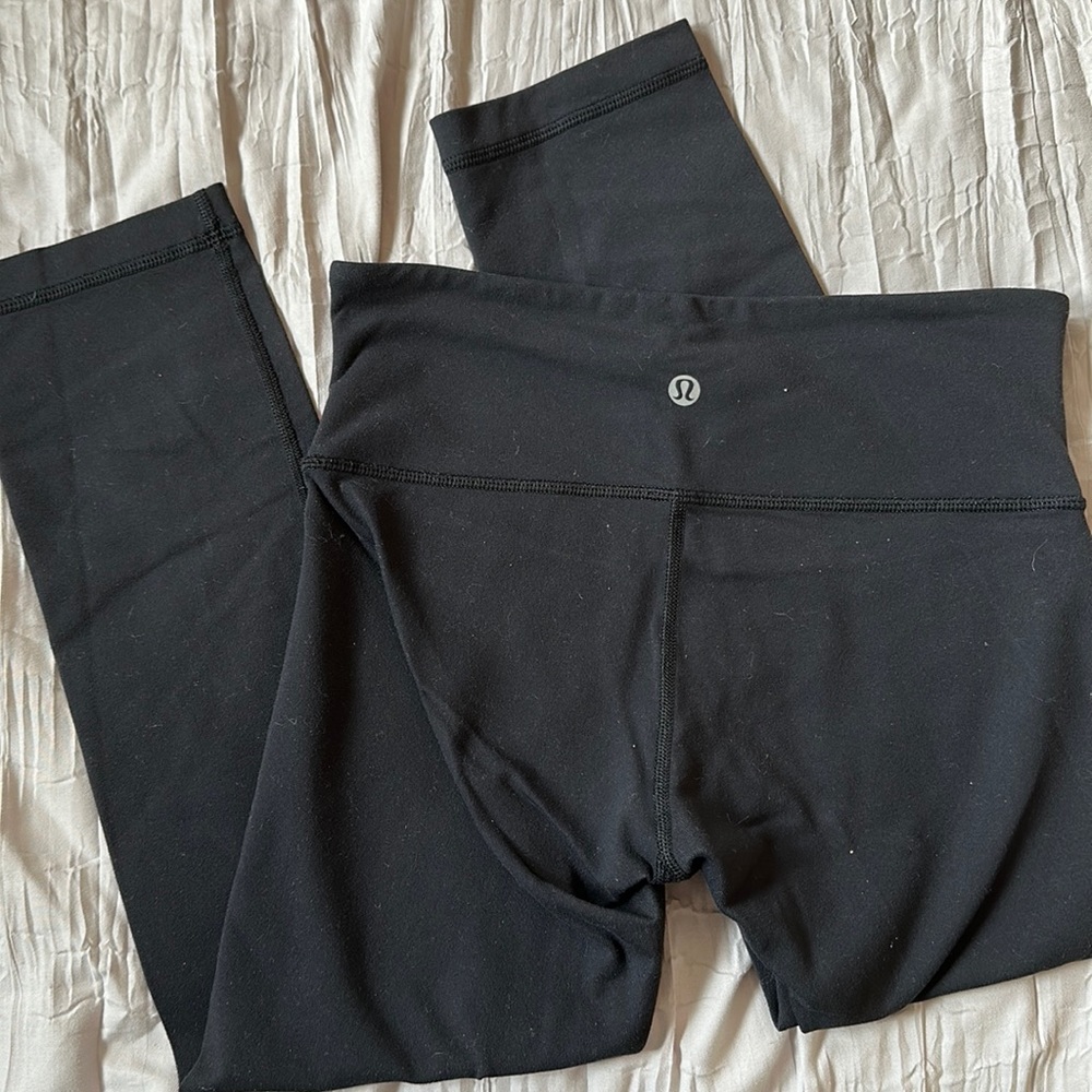 Lululemon Wunder Under Crops Sz 4